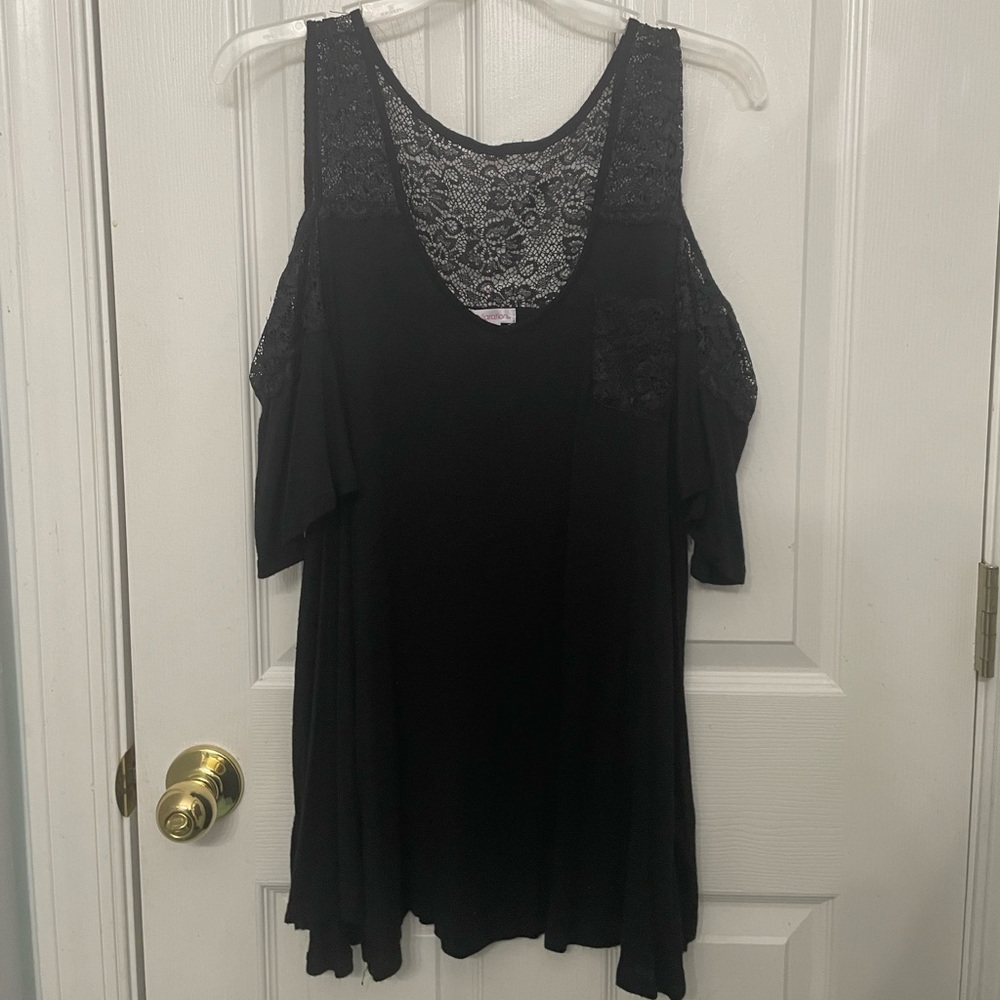 Lace Cold Shoulder Top